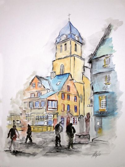Een schilderachtige stadsgezichten met kleurrijke huizen en een karakteristieke kerk. Mensen lopen door de straat en creëren een levendige sfeer.
