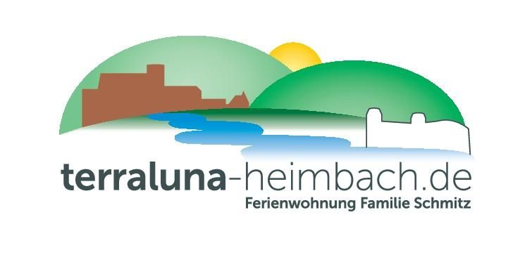 Ein Logo der Ferienwohnung "Terraluna" mit bunten Bergen und einer Sonne. Der Text enthält die Website und den Namen der Familie Schmitz.