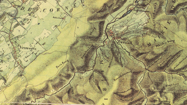 Eine historische Landkarte mit verschiedenen geografischen Merkmalen und Namen von Orten. Die Karte zeigt Gebirgszüge, Täler und einige bebaute Flächen.